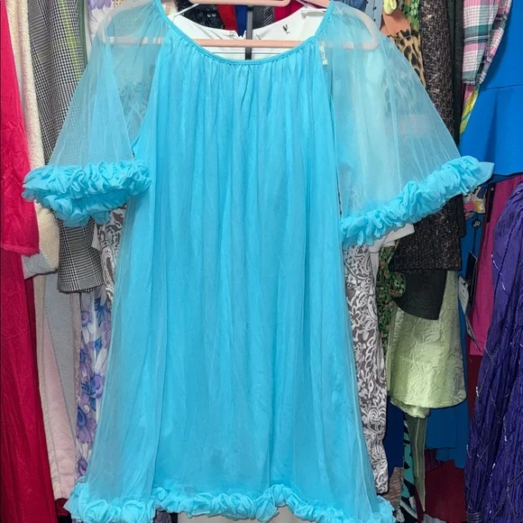 Vintage Ruffle nightgown robins egg blue 1960s- - Picture 5 of 6